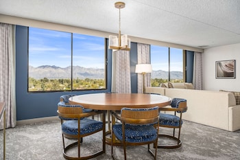 Presidential Suite, 1 King Bed, Non Smoking