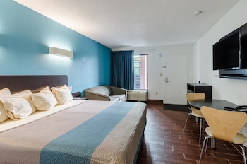 Standard Room, 1 King Bed, Non Smoking