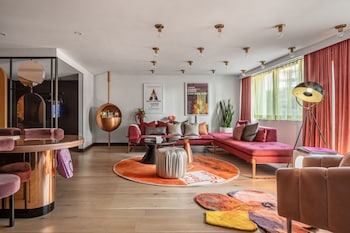 Suite, 1 King Bed