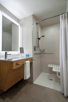 Room, 2 Double Beds (Mobility Accessible, Transfer Shower)