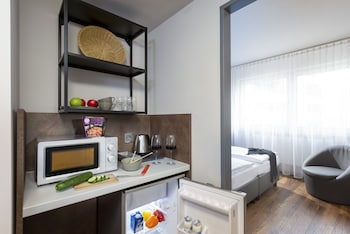 Pure Plus Courtyard View Single Use