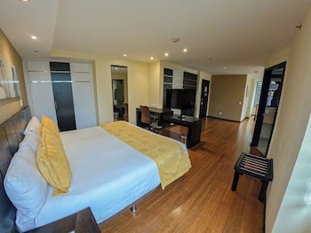 Deluxe Suite, 1 King Bed