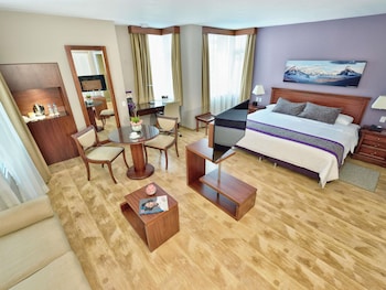 Superior Suite, 2 Bedrooms, 1 Kingbed
