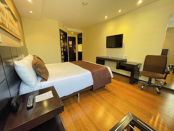 Deluxe Room, 1 Queen Bed