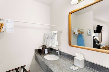 Standard Room, 2 Queen Beds, Non Smoking, Refrigerator & Microwave (Larger Room)
