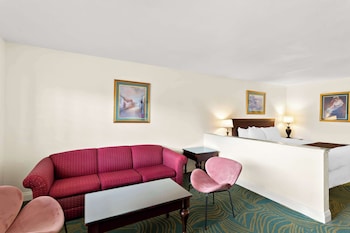 Suite, 1 King Bed, Non Smoking, Refrigerator & Microwave