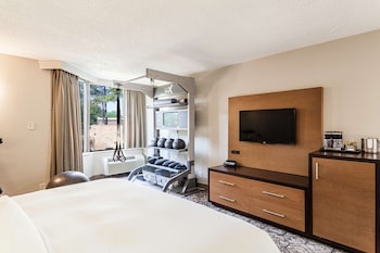 Room, 1 King Bed (Fitness)