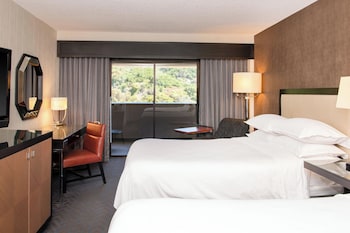 Room, 1 King Bed (Balcony)