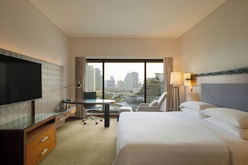 Premium Room, 1 King Bed, River View