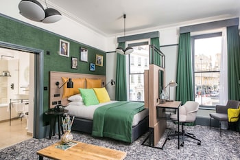 Gallery Room, 1 King Bed with Sofa bed