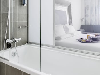Suite, 1 King Bed