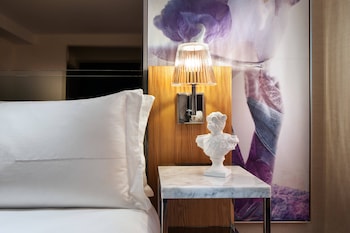 Premier Room, 1 King Bed, Non Smoking