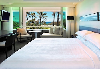 Room, 1 King Bed, Partial Ocean View