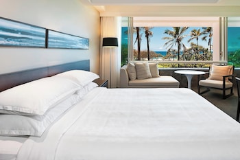 Room, 1 King Bed, Partial Ocean View
