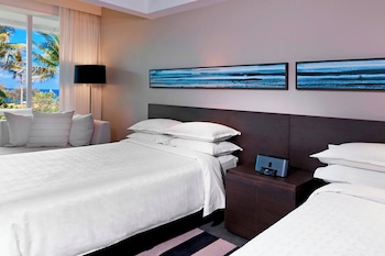Room, 2 Queen Beds, Partial Ocean View