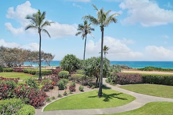 Room, 1 King Bed, Partial Ocean View