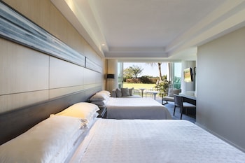 Room, 2 Queen Beds, Garden View, Ground Floor