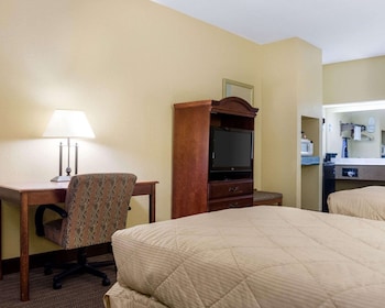 Standard Room, 2 Double Beds, Non Smoking