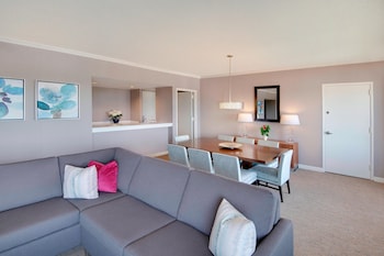 Suite, 1 King Bed