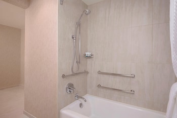 Deluxe Room, 2 Double Beds
