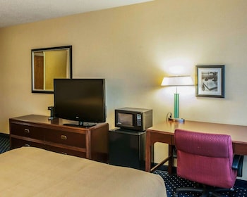 Standard Room, 2 Queen Beds, Non Smoking