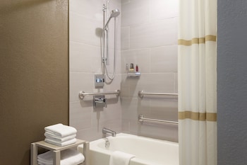 Room, 1 King Bed (Mobility/Hearing Accessible, Tub)