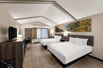 Room, 2 Queen Beds, Accessible, Non Smoking