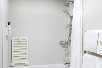 Suite, 1 Bedroom, Accessible Bathtub