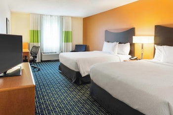 Room, 2 Queen Beds (Mobility/Hearing Accessible, Tub)