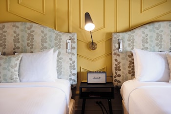 Deluxe Room, 2 Queen Beds