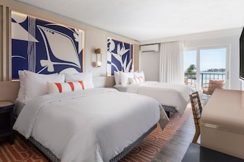 Room, 2 Queen Beds, Marina View