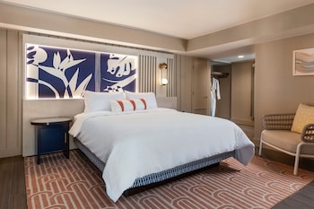 Suite, 1 Double Bed, Balcony, Oceanfront