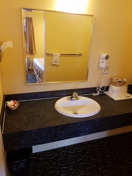 Room, 2 Queen Beds, Non Smoking
