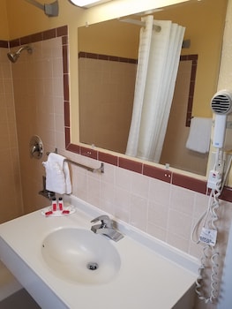 Standard Room, 1 Queen Bed