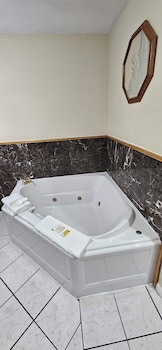 Studio Suite, 1 Queen Bed, Non Smoking
