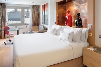 Grand Premium - The Level Lounge Access