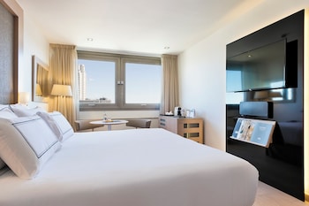The Level Room City View