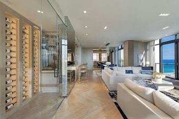 Ocean View Penthouse 1, 3 Bedroom Bi-level Suite, Bedroom1: 1King, Bedroom2: 1King, Bedroom3: 1King