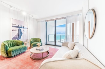 Deluxe Room, 1 King Bed, Balcony, Ocean View