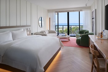 Deluxe Room, 1 King Bed, Balcony, Ocean View