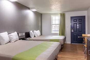 Deluxe Room, 2 Double Beds, Non Smoking, Kitchenette