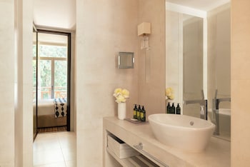Junior Suite (South-facing)