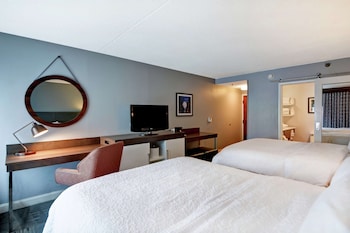 Comfort Double Room, 2 Queen Beds, Refrigerator