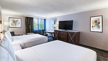 Room, 2 Queen Beds, Accessible, Microwave (Mobility & Hearing, 3x3 Shower)