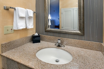 Room, 2 Queen Beds (Hearing Accessible)