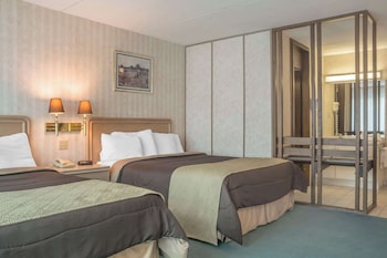 Standard Room, 2 Queen Beds, Non Smoking