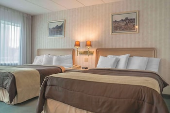 Standard Room, 2 Queen Beds, Non Smoking
