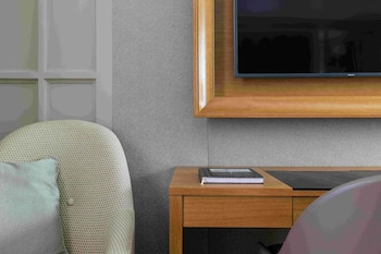 New Grand Superior Room