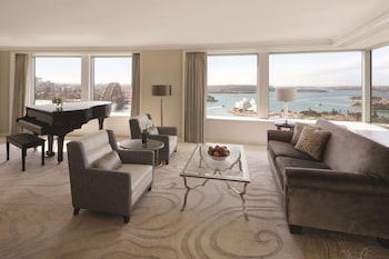 Royal Suite, Club Lounge Access (High Floor)