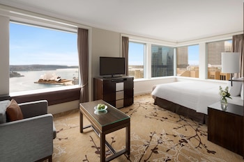 Grand Premier Sydney Harbour 1 King (High Floor)